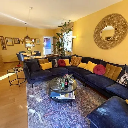 Comfortable In * Bochum